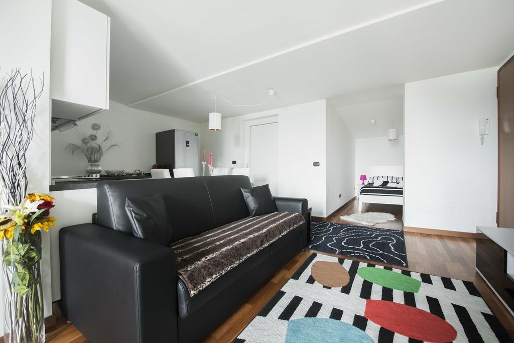 New Luxury Attic Santa Giulia Expo Apartment Milan Bagian luar foto