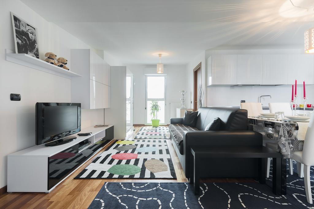 New Luxury Attic Santa Giulia Expo Apartment Milan Bagian luar foto