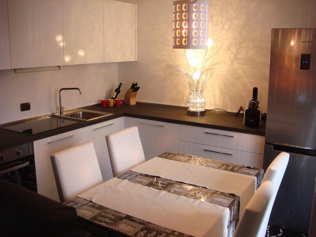 New Luxury Attic Santa Giulia Expo Apartment Milan Ruang foto